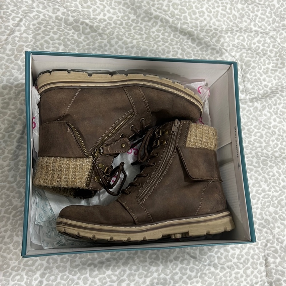 Cliff boots